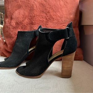 Marc Fisher Black Deztin Suede Perforated Peep Toe Heel 9M